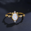 R075 Anillo plata enchapado oro con Ópalo