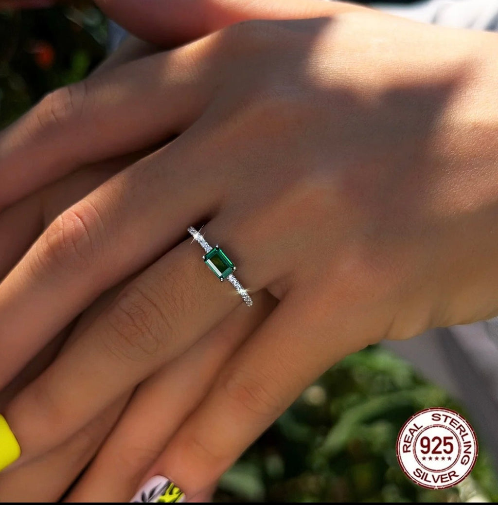 R099 Anillo plata   Esmeralda sintética zirconia
